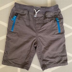 Mini Boden Adventure Cargo Shorts, size 9y